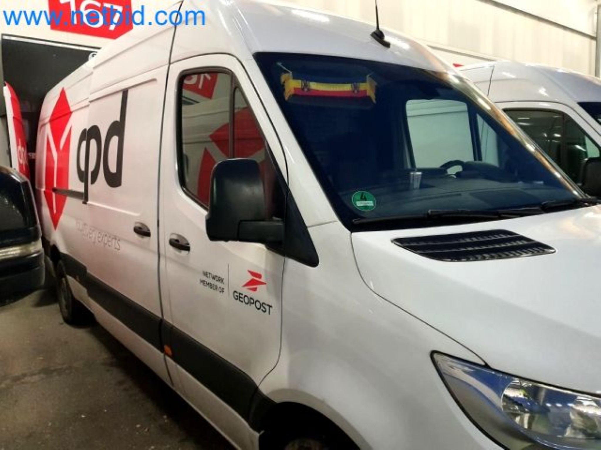 Przewoźnik paczek-27