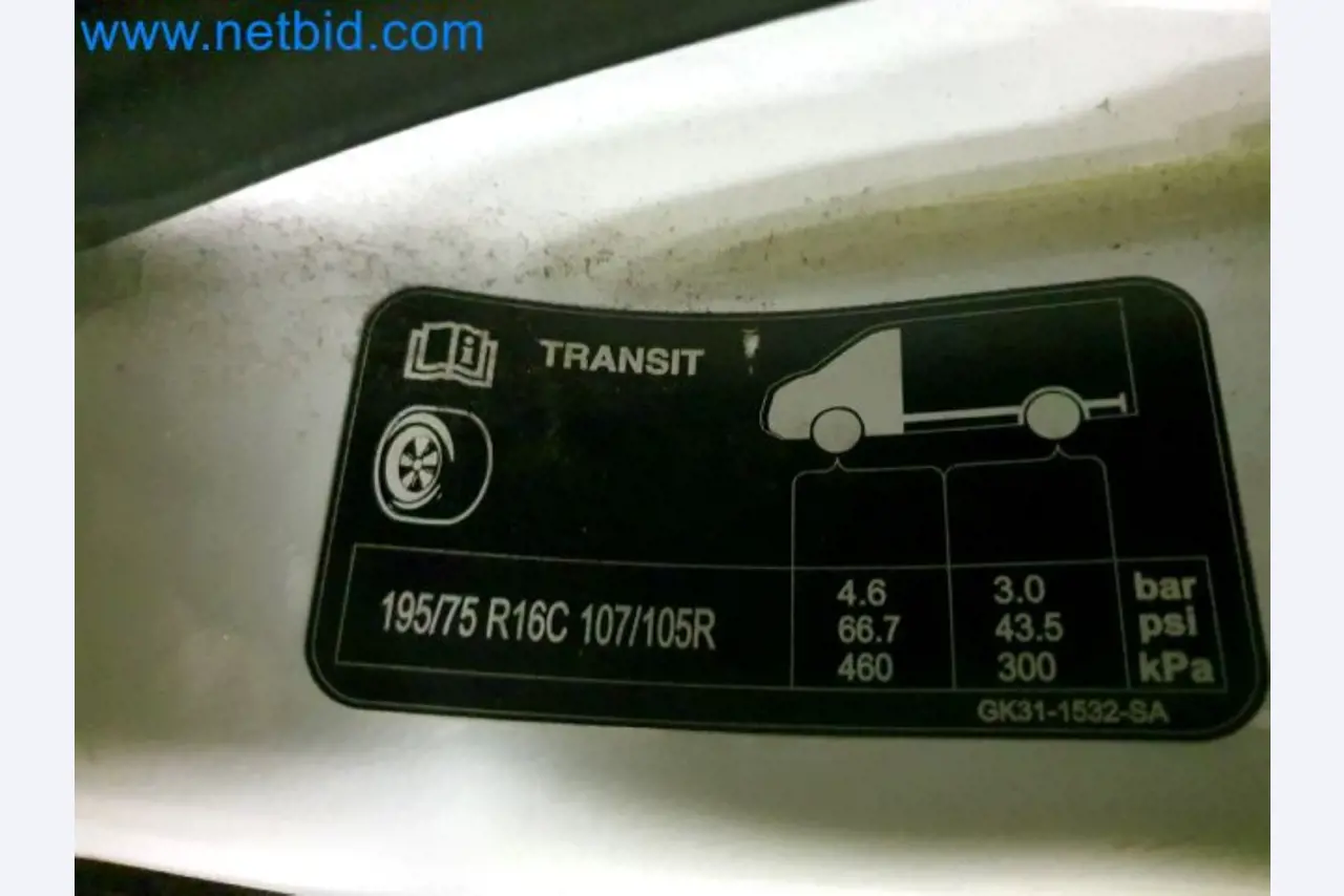 Transporteur van een pakketdienst-10