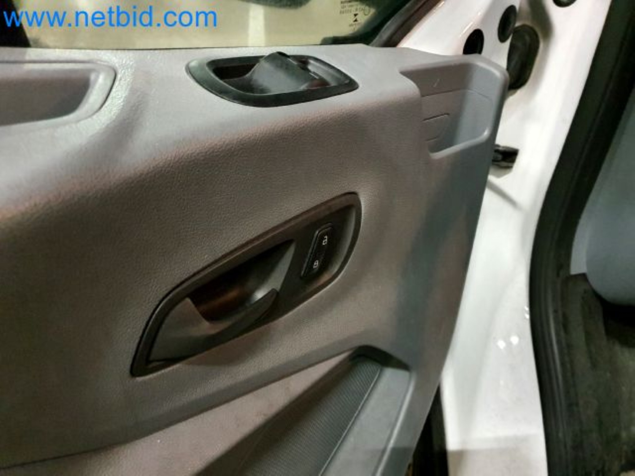 Przewoźnik paczek-12