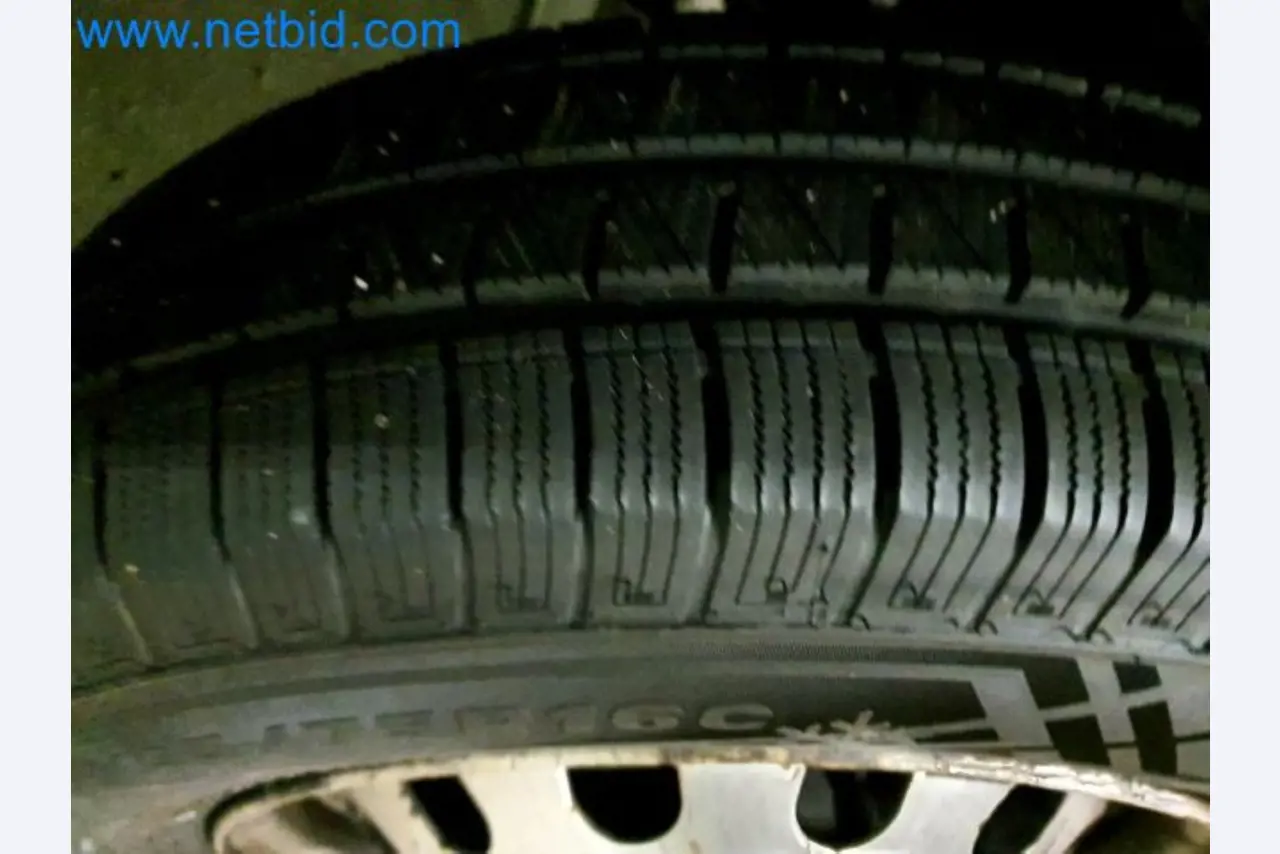 Transporteur van een pakketdienst-13