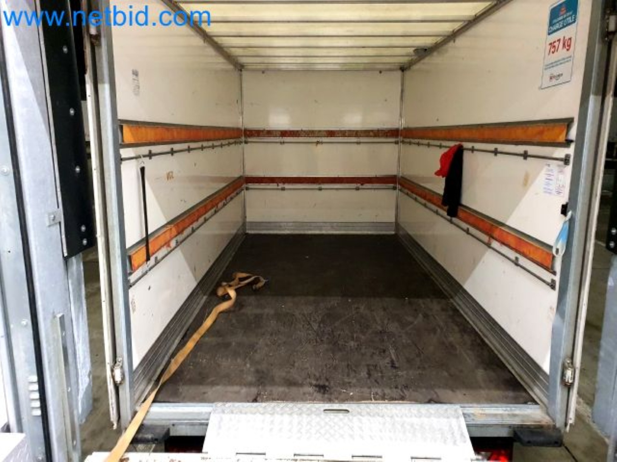 Przewoźnik paczek-14