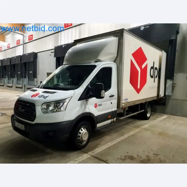 Transporteur van een pakketdienst-2