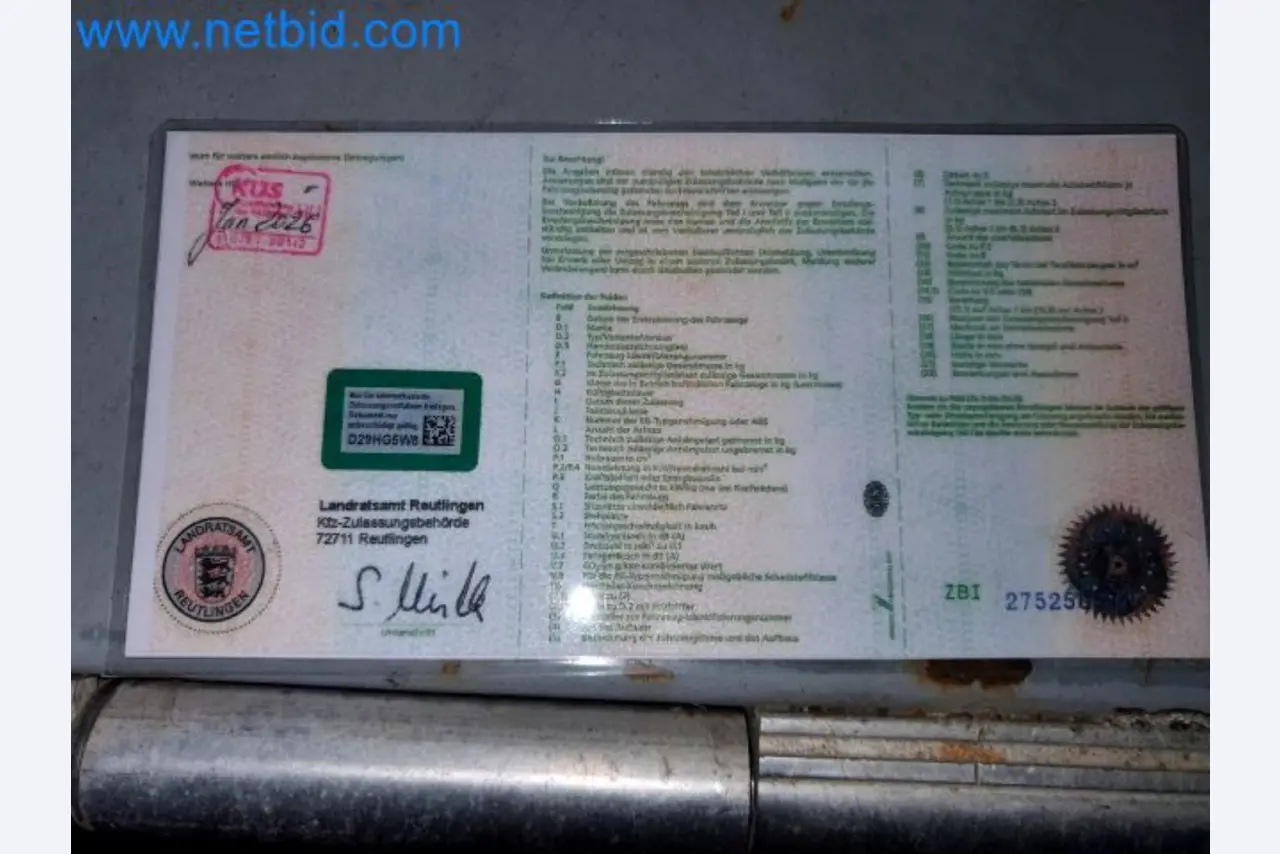 Transporteur van een pakketdienst-6