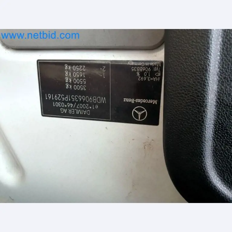 Transporteur van een pakketdienst-11