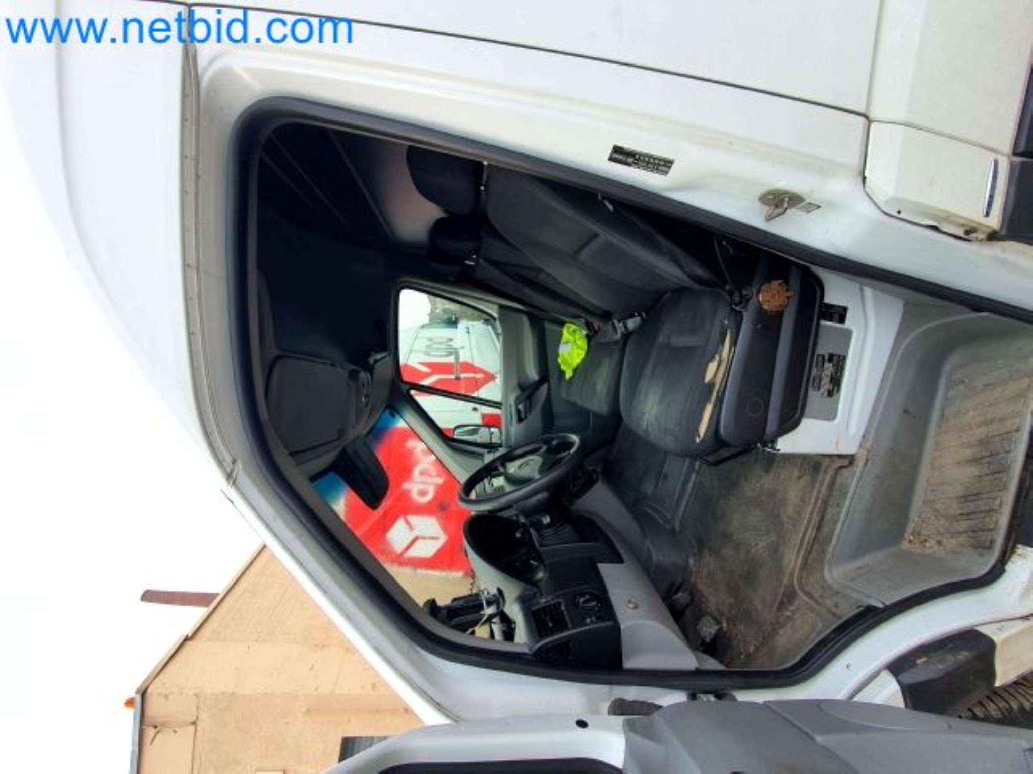 Przewoźnik paczek-15