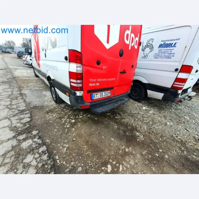 Transporteur van een pakketdienst-19