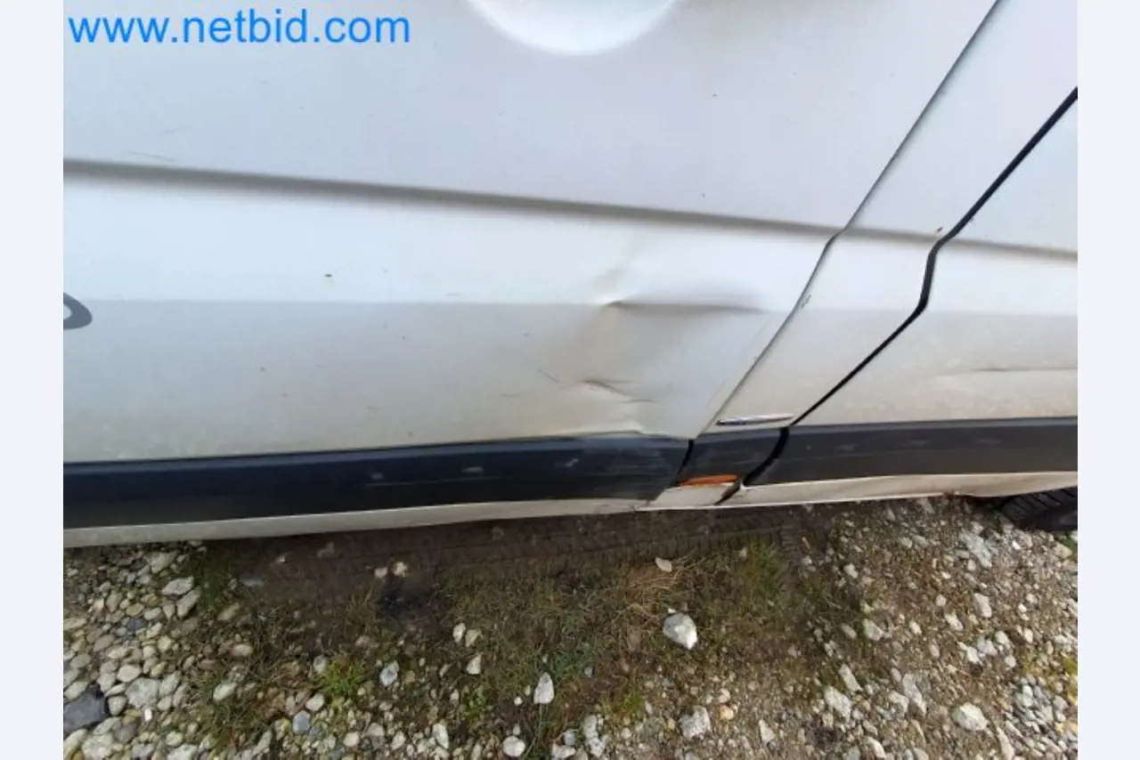 Transporteur van een pakketdienst-23