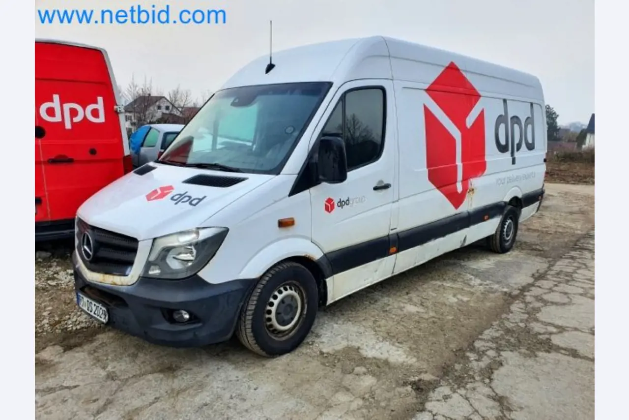 Transporteur van een pakketdienst-2