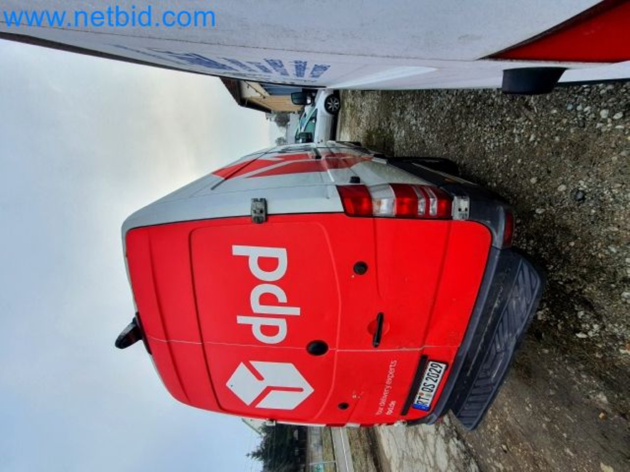 Przewoźnik paczek-6