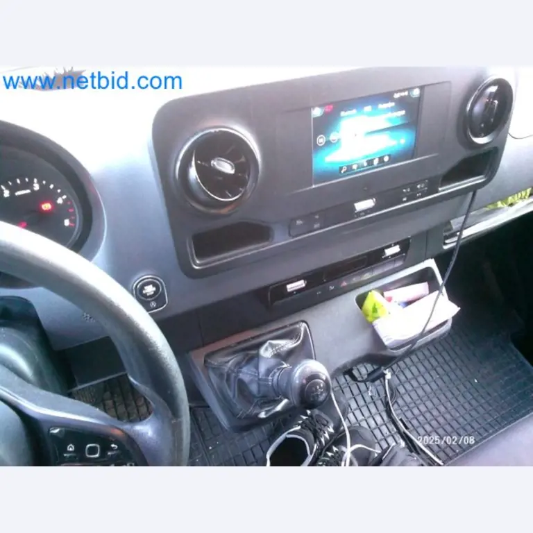 Přepravce balíkové služby-12