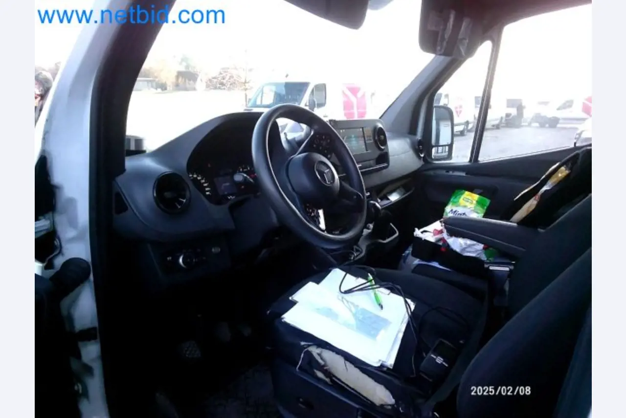 Přepravce balíkové služby-14