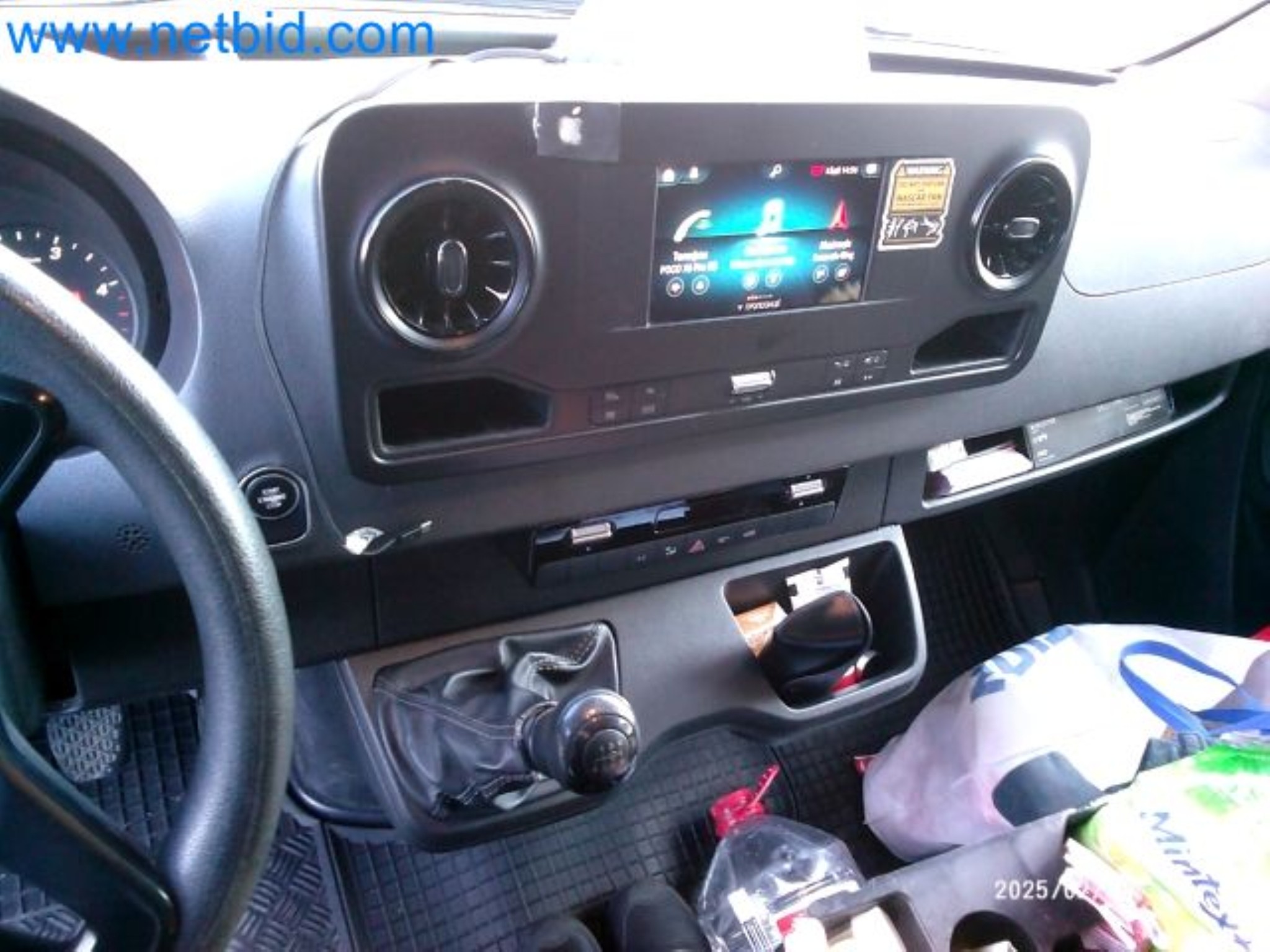 Przewoźnik paczek-15