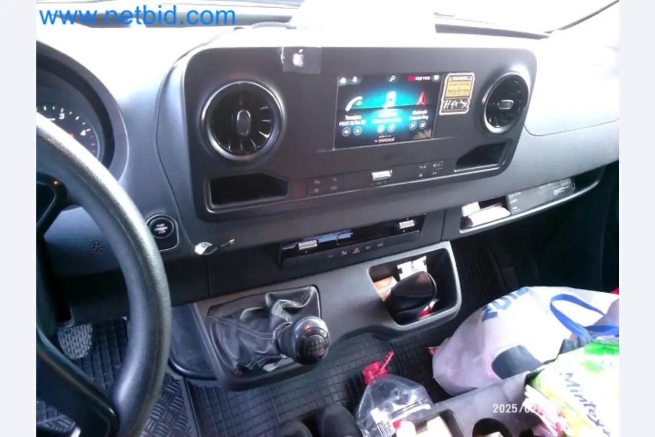 Přepravce balíkové služby-15