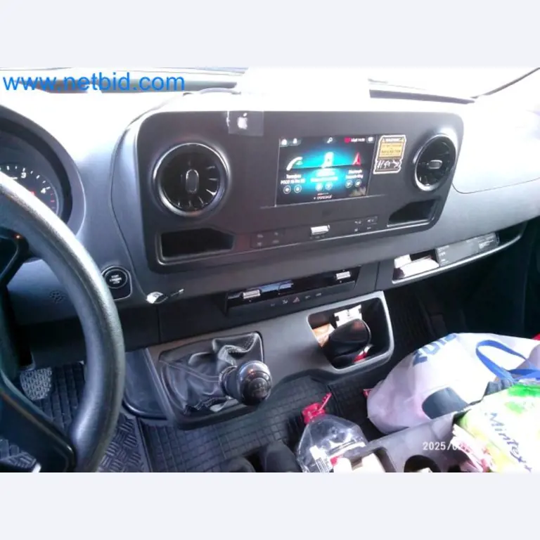 Přepravce balíkové služby-15