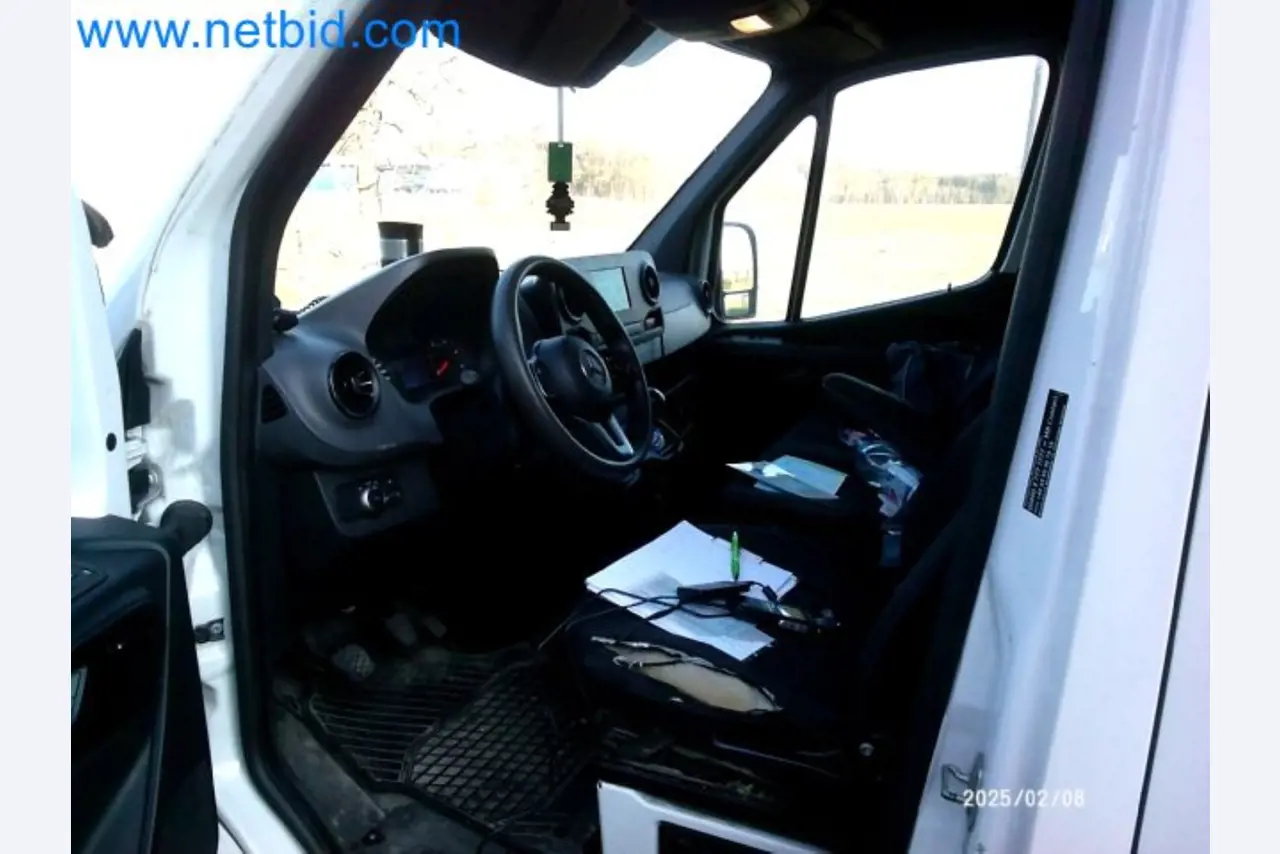 Přepravce balíkové služby-10