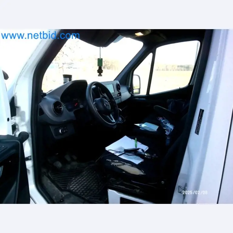 Přepravce balíkové služby-10