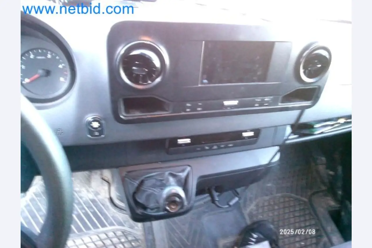 Přepravce balíkové služby-18