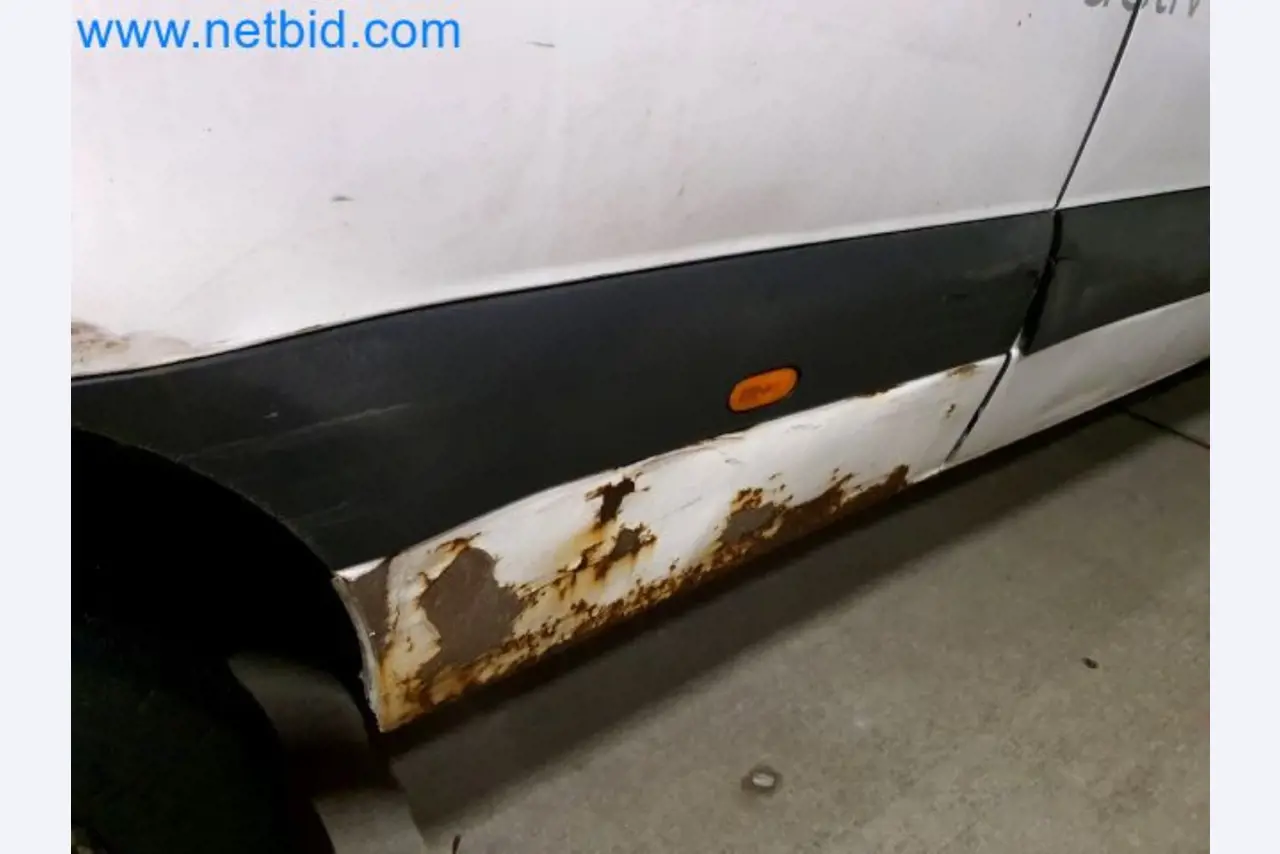 Transporteur van een pakketdienst-13