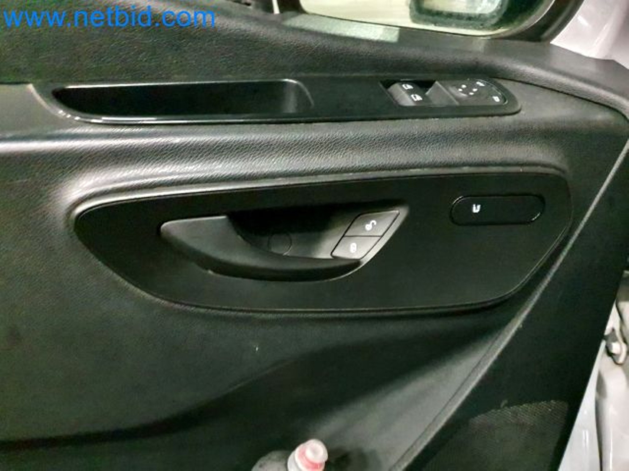 Przewoźnik paczek-24