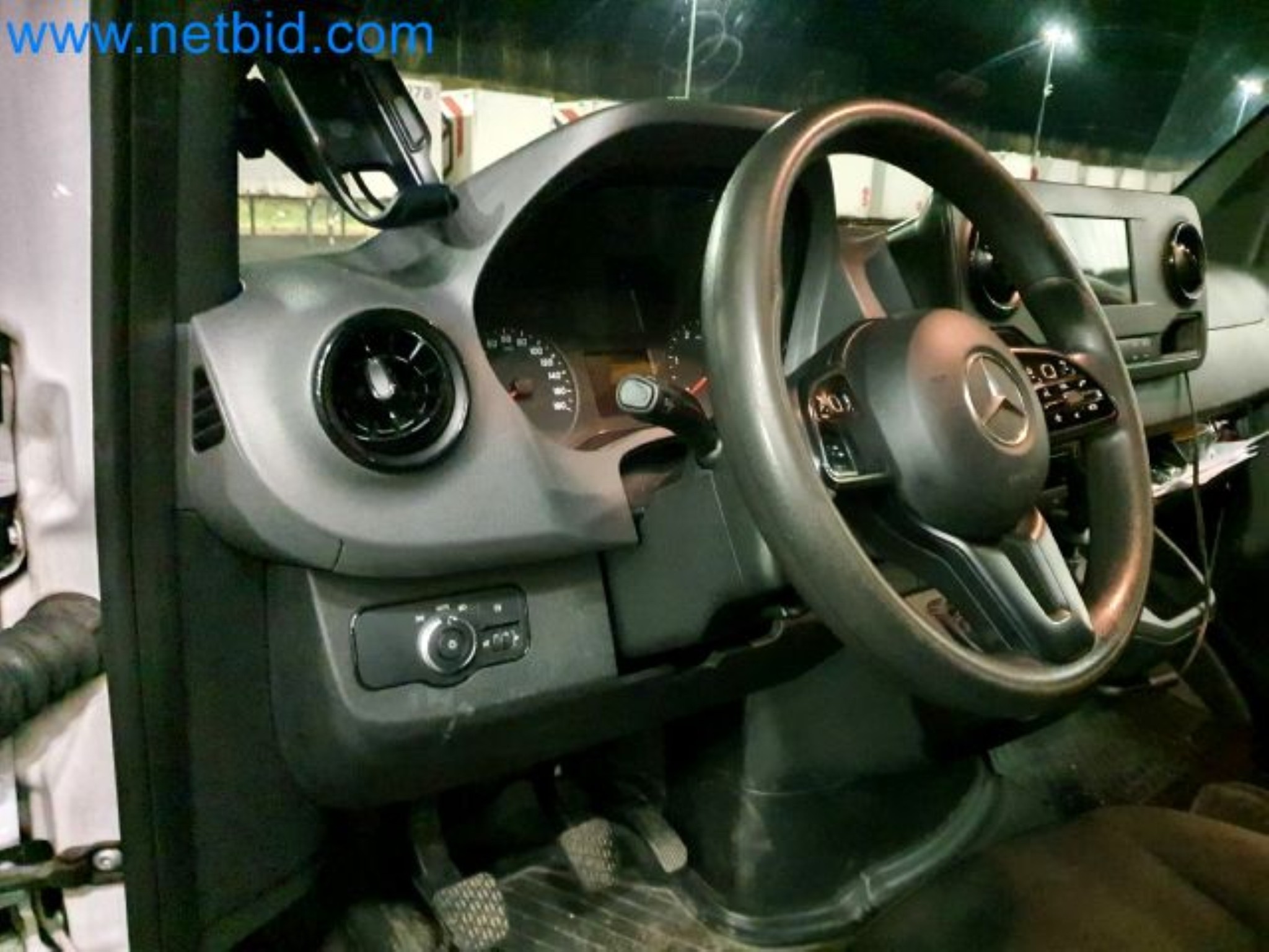 Przewoźnik paczek-29