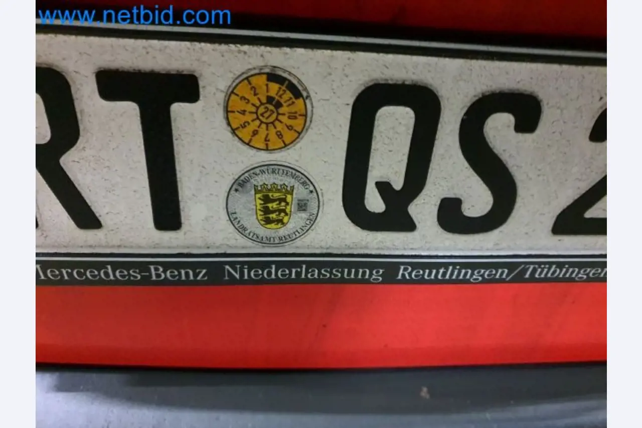 Transporteur van een pakketdienst-32