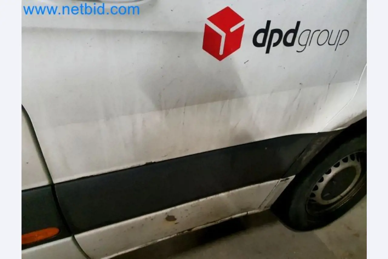 Transporteur van een pakketdienst-36