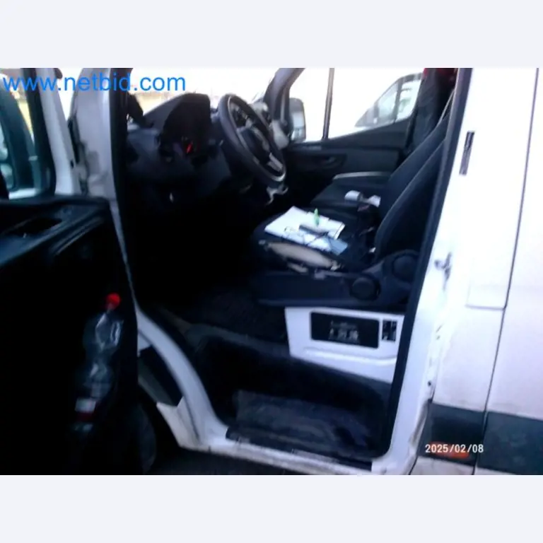 Přepravce balíkové služby-10