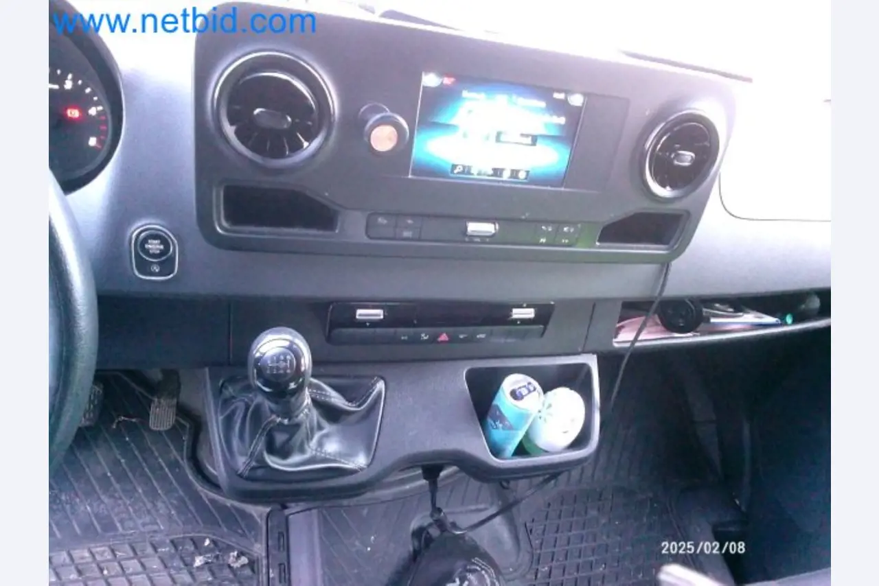 Přepravce balíkové služby-11