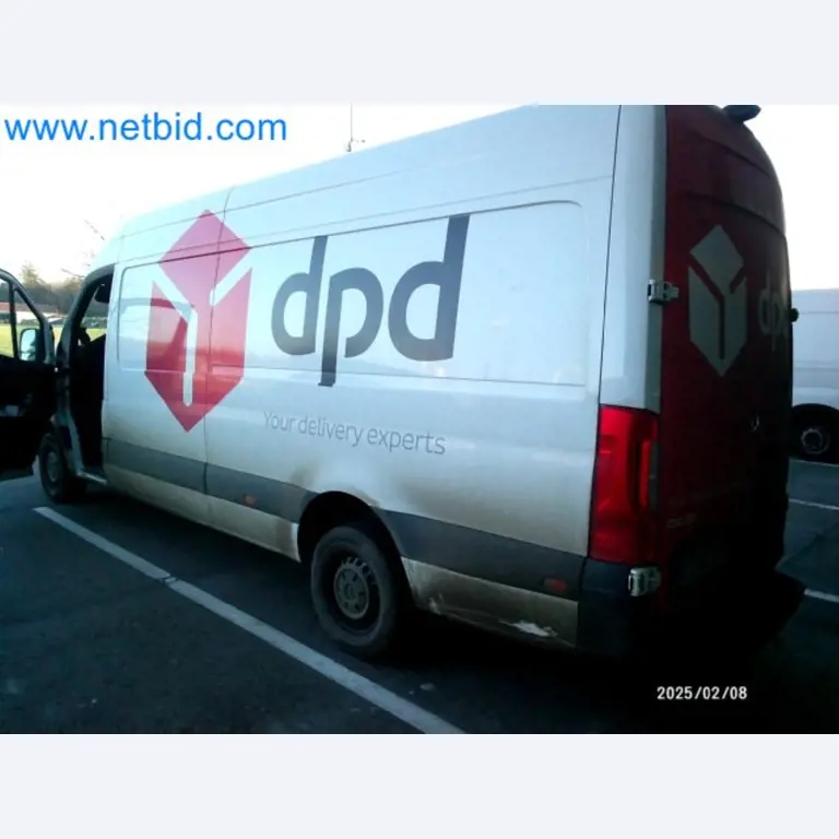 Přepravce balíkové služby-3