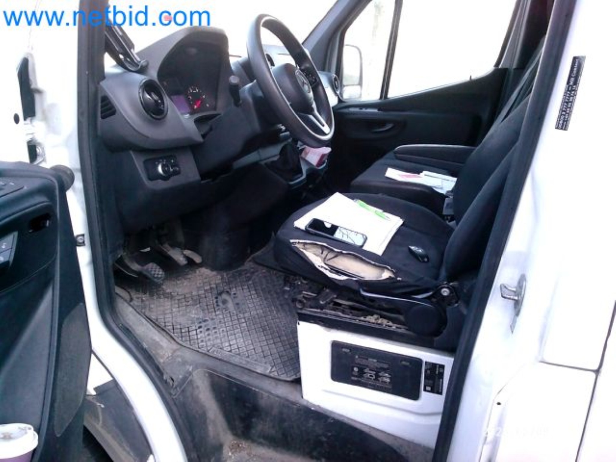 Przewoźnik paczek-16