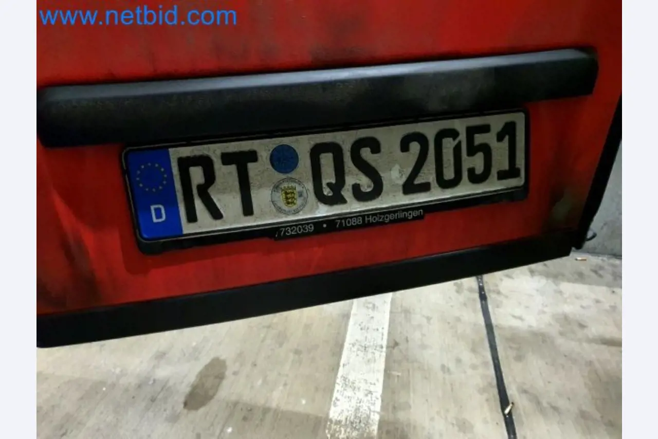 Transporteur van een pakketdienst-14