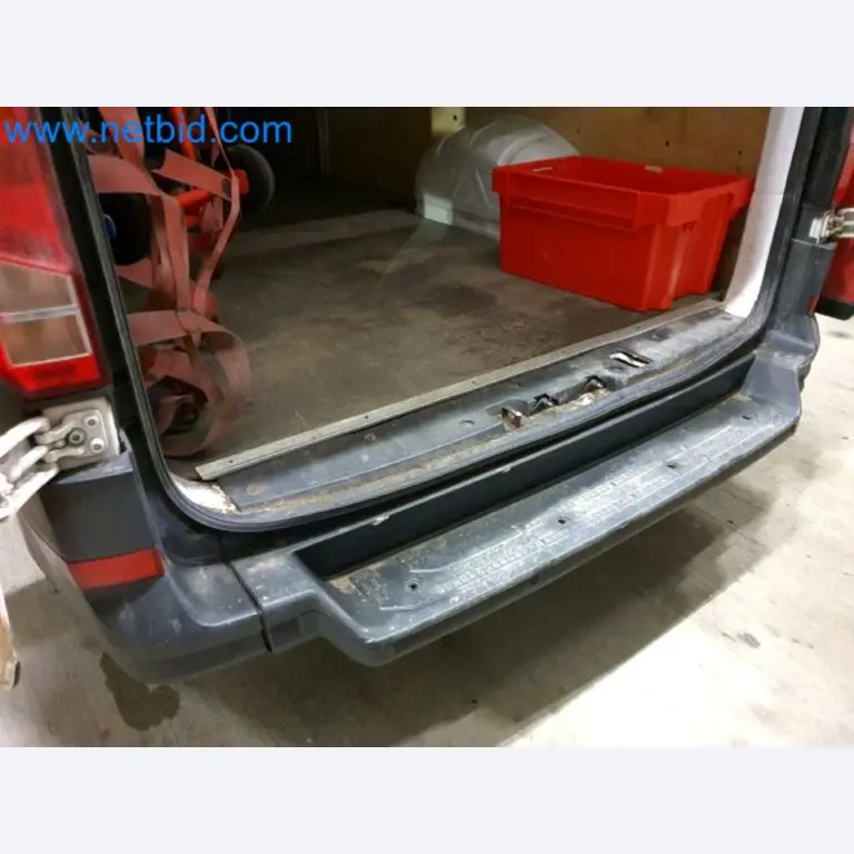 Transporteur van een pakketdienst-18