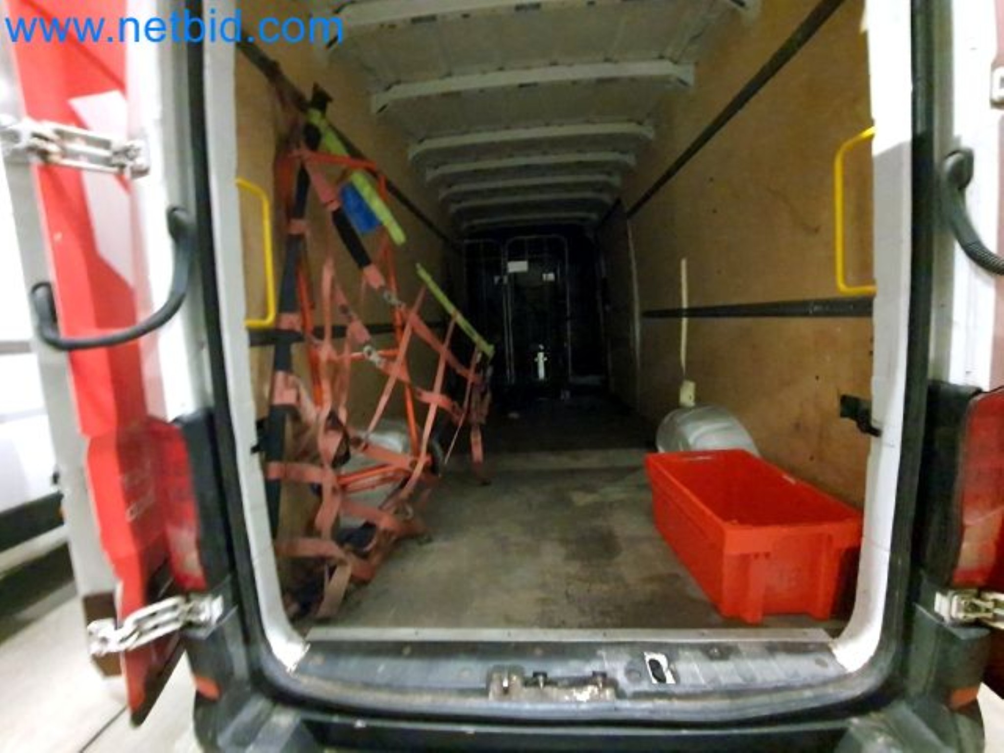 Przewoźnik paczek-20