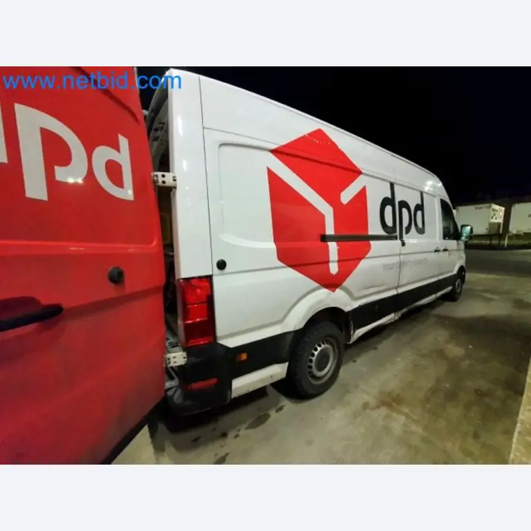 Transporteur van een pakketdienst-23