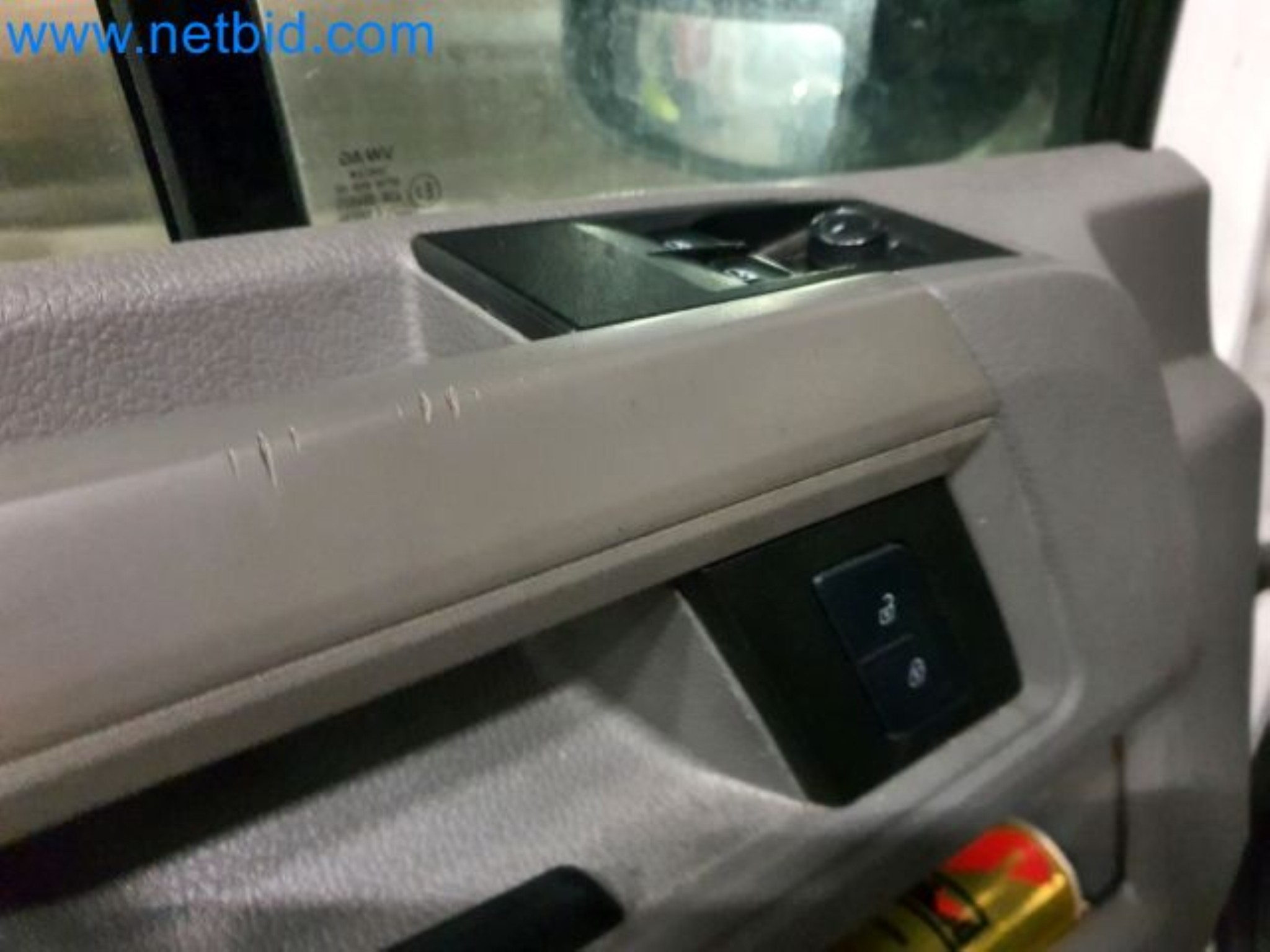 Przewoźnik paczek-33