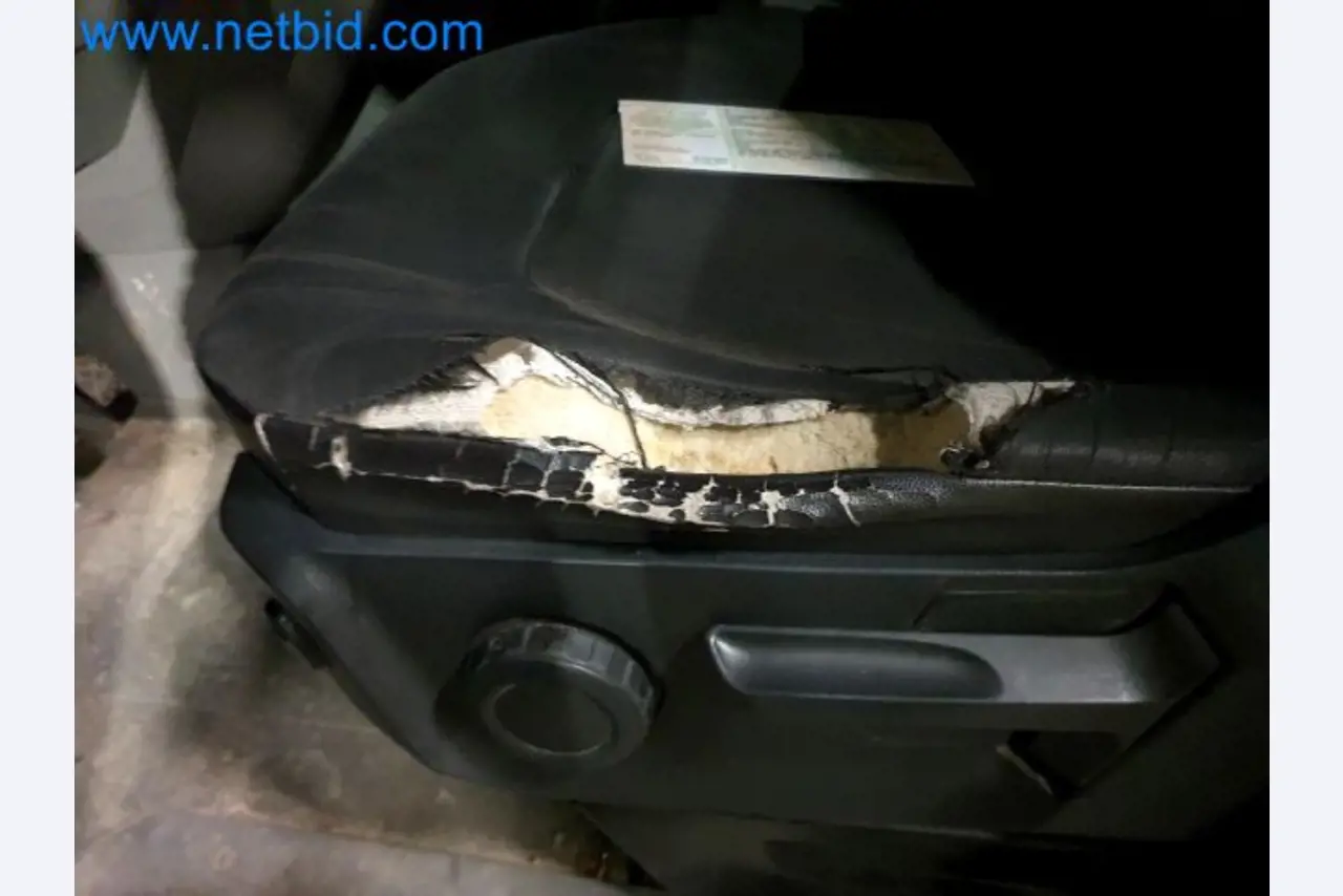 Transporteur van een pakketdienst-34