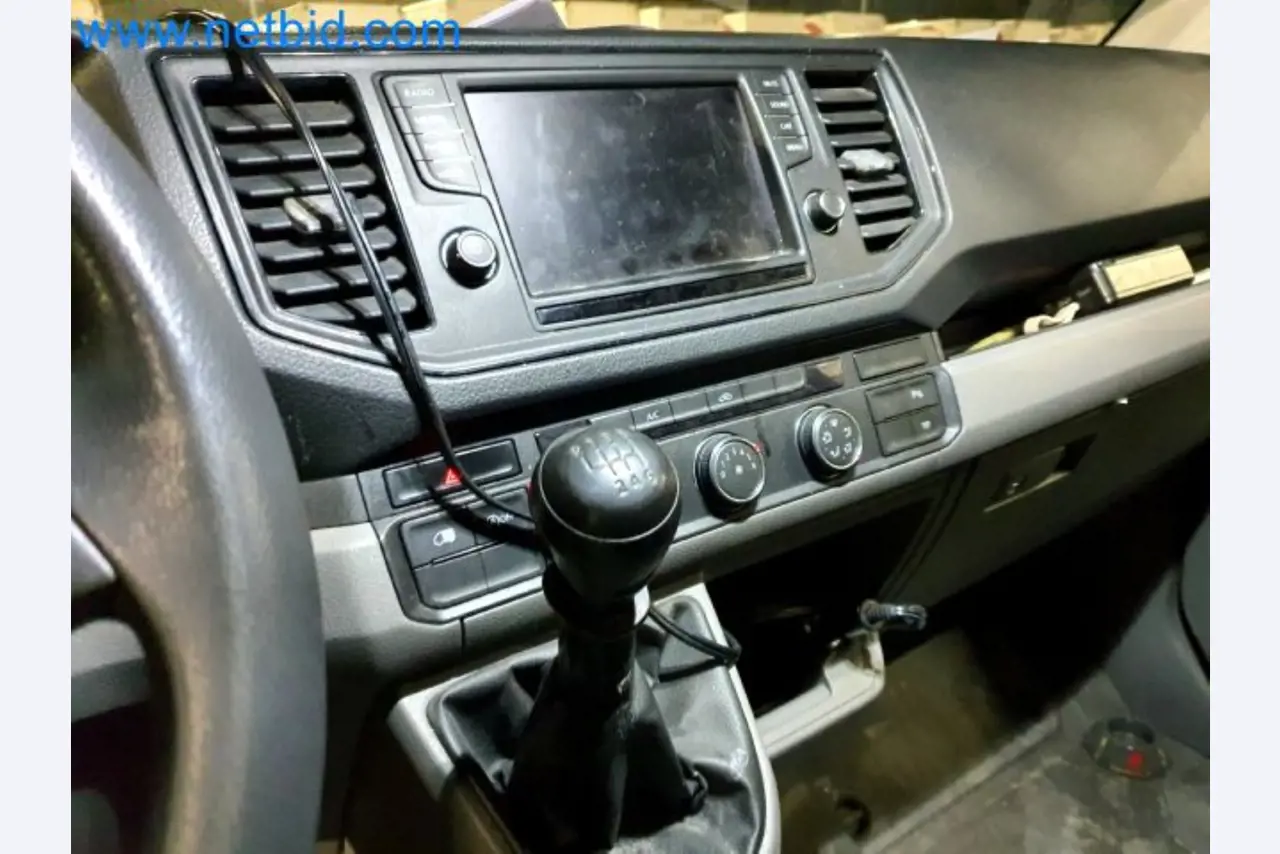 Transporteur van een pakketdienst-35