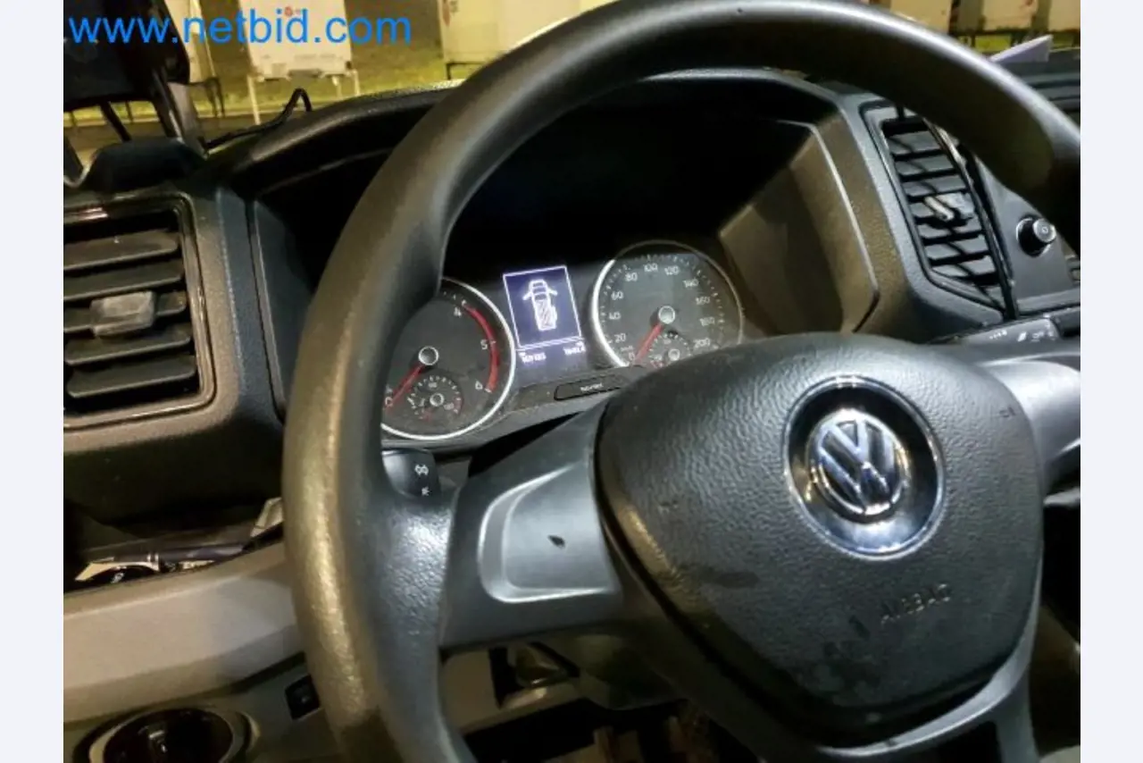 Transporteur van een pakketdienst-36