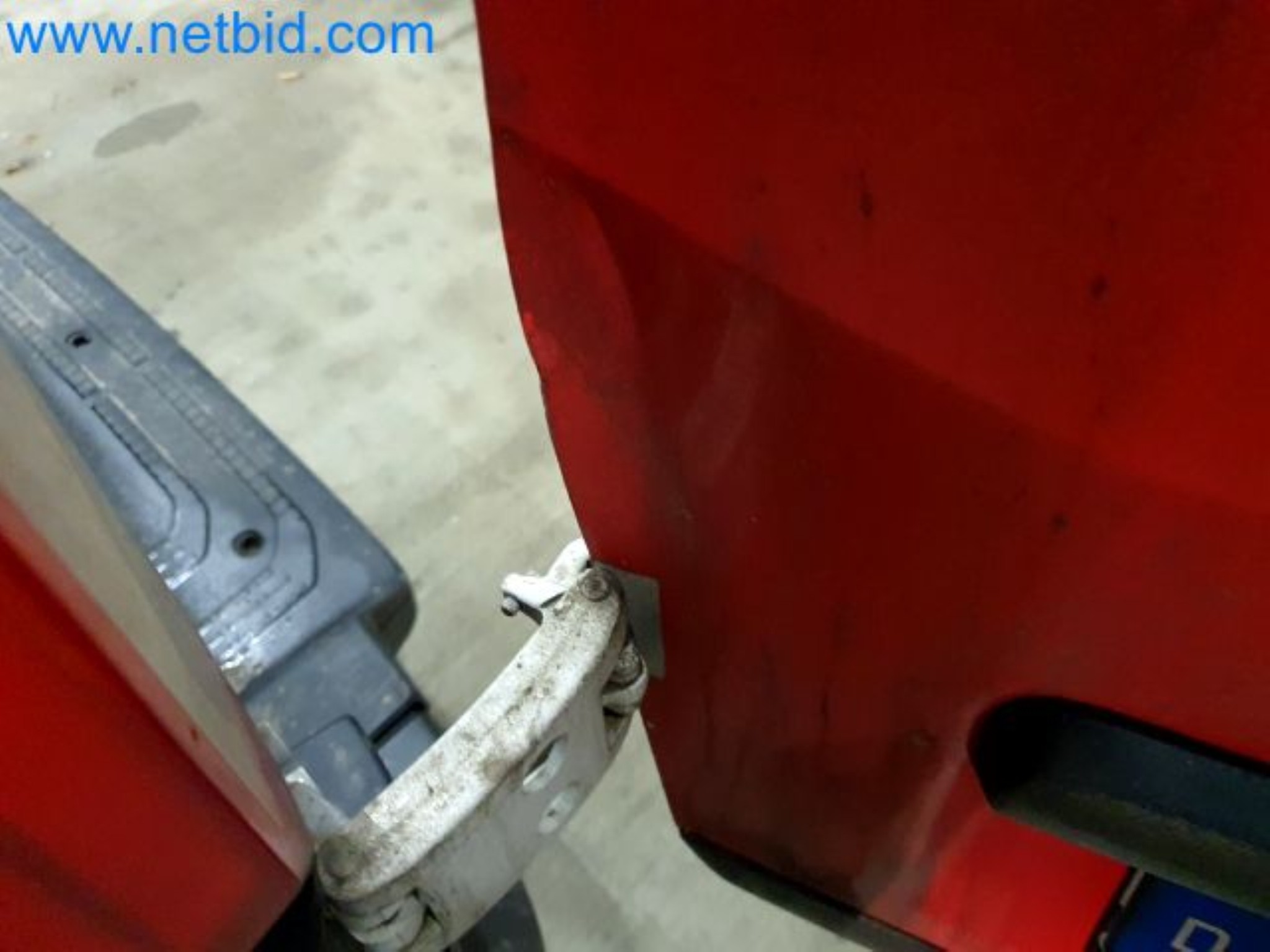 Przewoźnik paczek-46