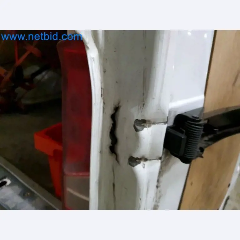 Transporteur van een pakketdienst-47