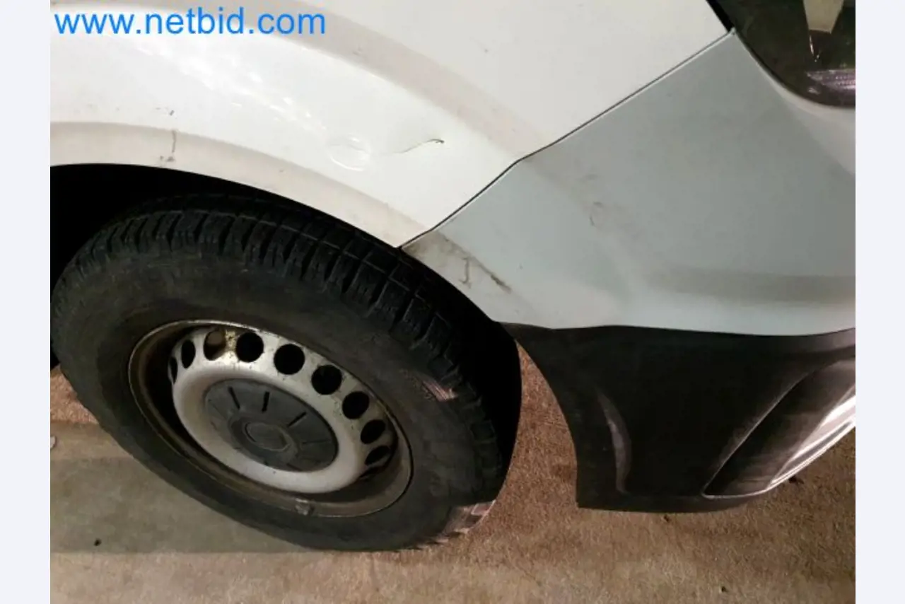 Transporteur van een pakketdienst-49