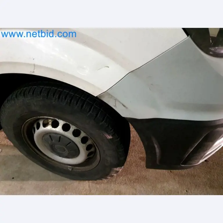 Transporteur van een pakketdienst-49