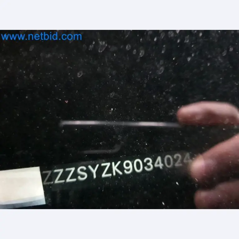 Transporteur van een pakketdienst-50