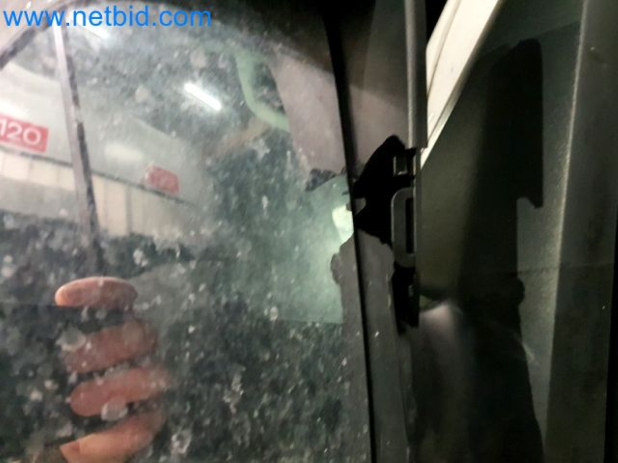 Przewoźnik paczek-8