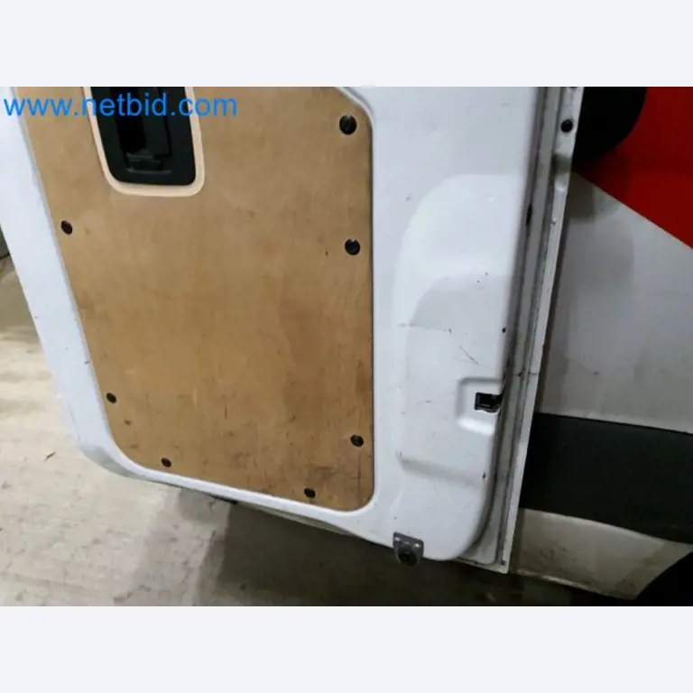 Transporteur van een pakketdienst-12