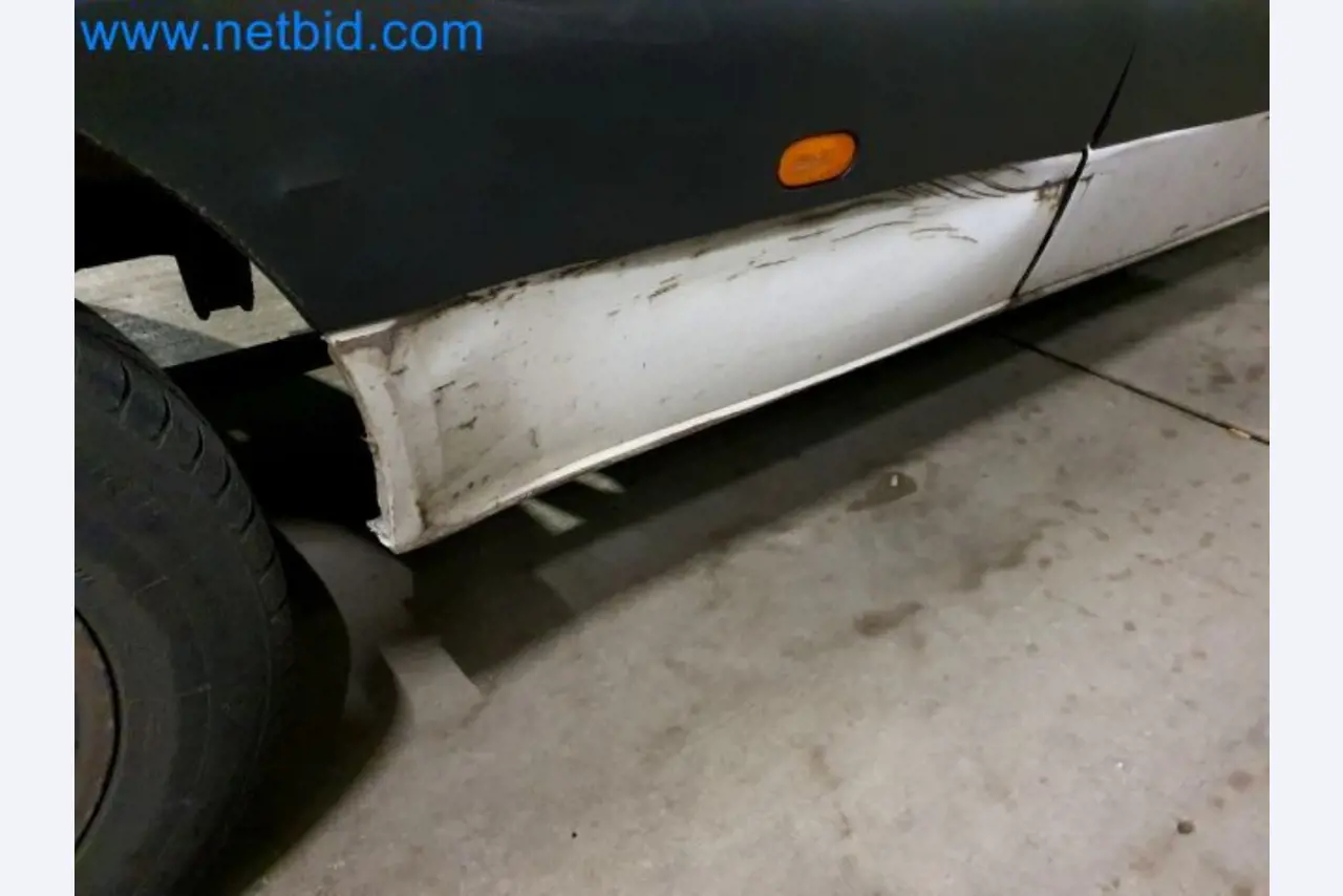 Transporteur van een pakketdienst-16