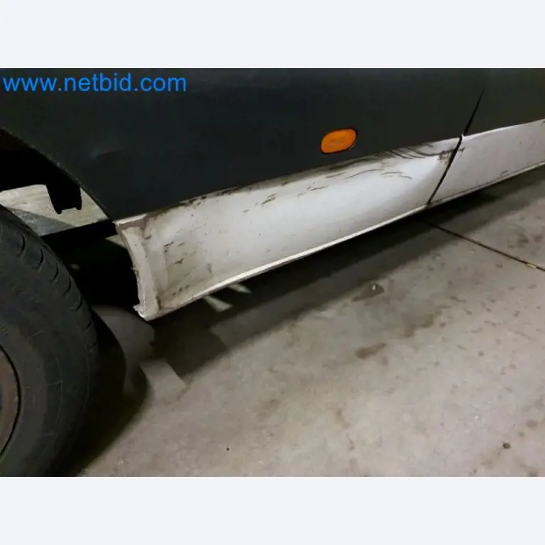 Transporteur van een pakketdienst-16