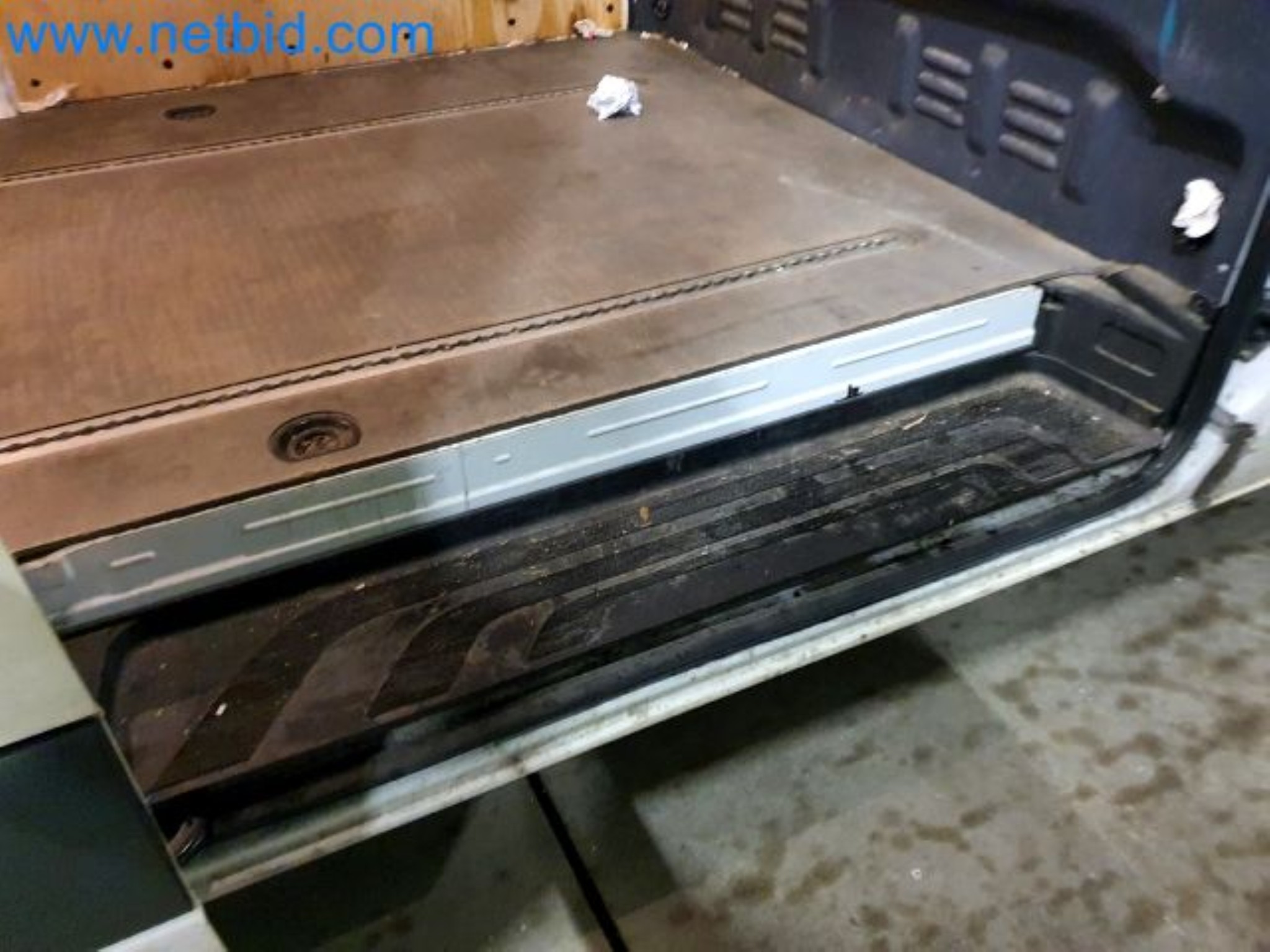 Przewoźnik paczek-21