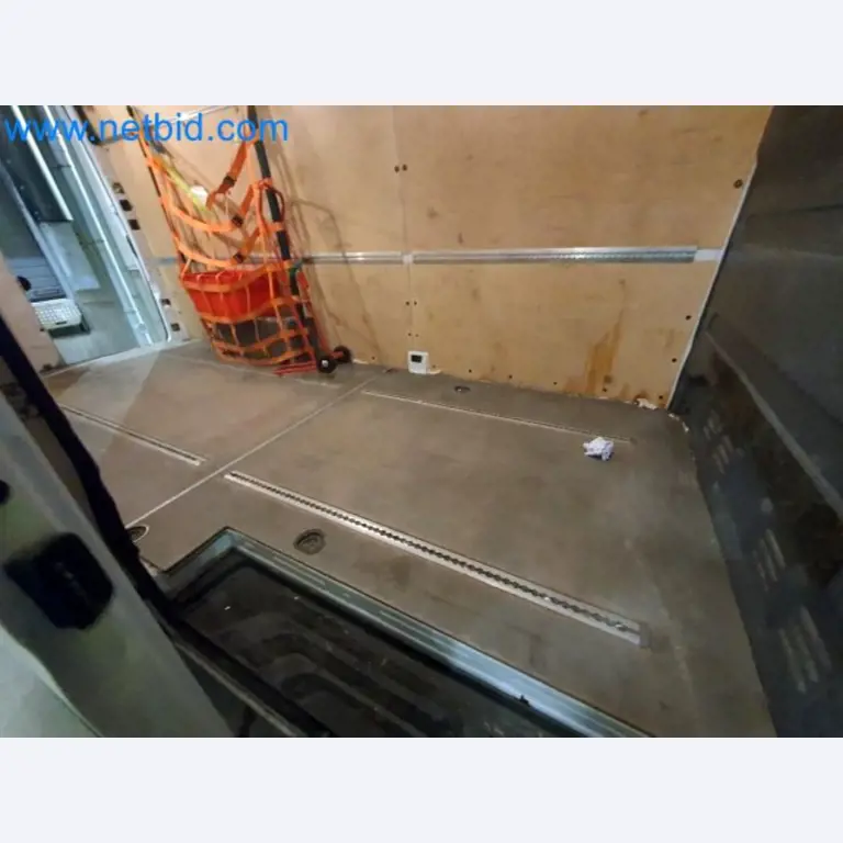 Transporteur van een pakketdienst-22