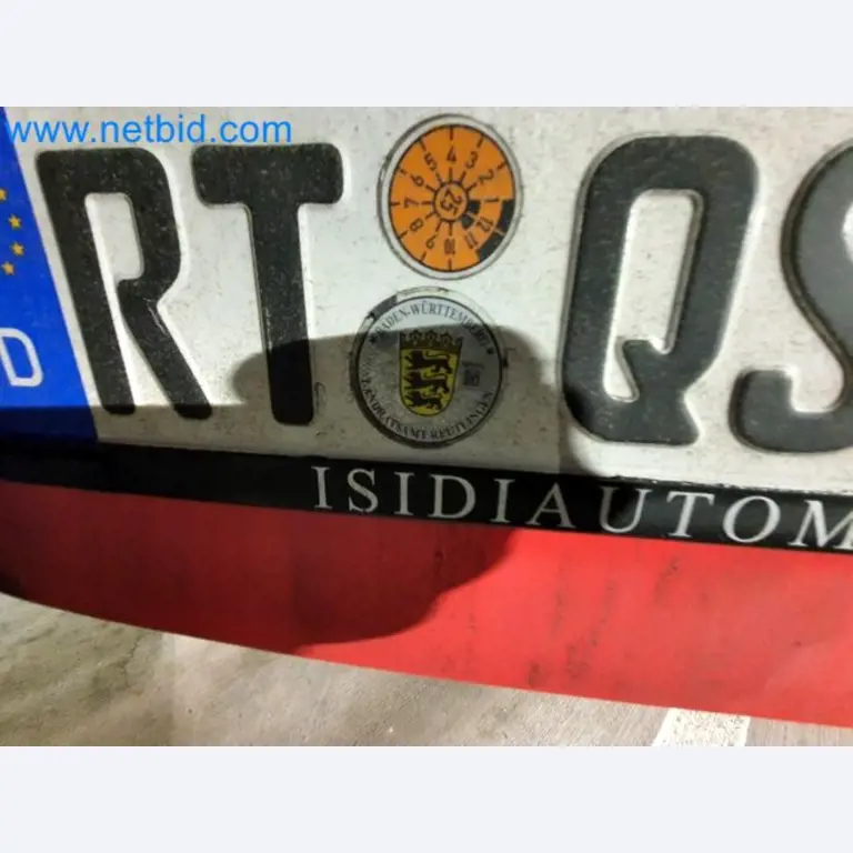 Transporteur van een pakketdienst-24